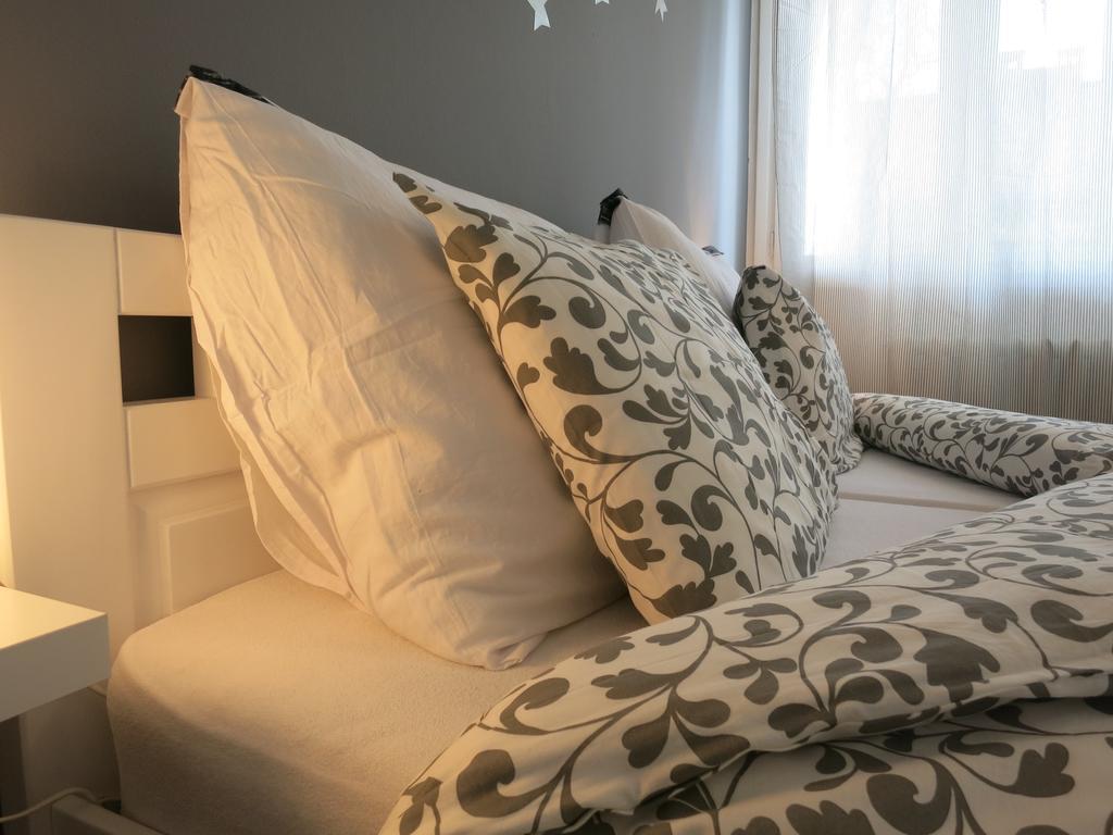 The Riverside Apartment - Downtown Sarajevo Bagian luar foto