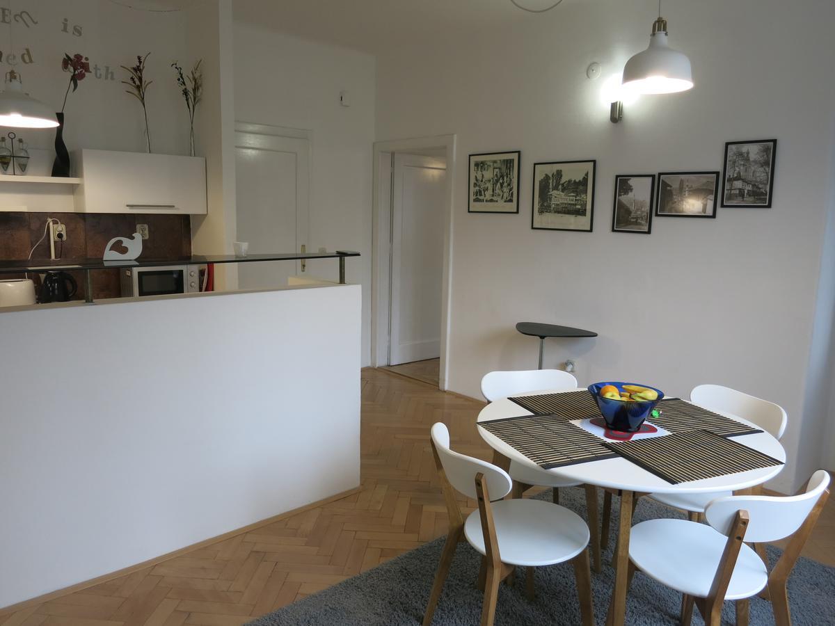 The Riverside Apartment - Downtown Sarajevo Bagian luar foto